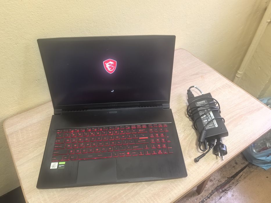 Leptop gaming MSI 17.3 ing i7 10750H model:MS-17F3