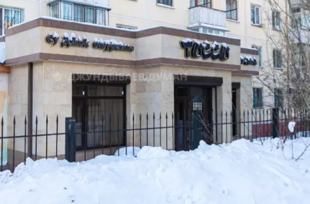 На аренду мастер маникюра