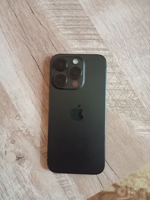 Iphone 15 pro 128 gb qora aybi yo’q hujjat pasport kopiya beriladi