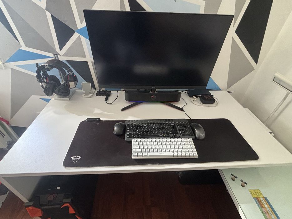 Vând birou pe colt “Casa Rusu” alb, dreapta/stanga, 140/140