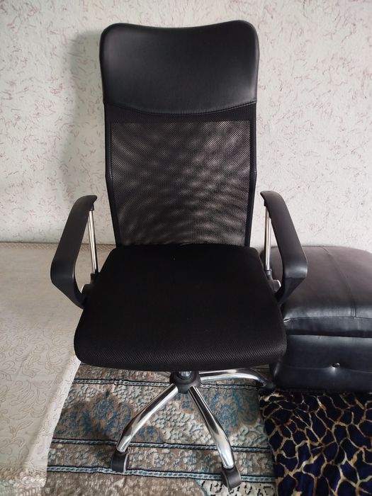 Kreslo offisnoy Kreslo Sotiladi!!!