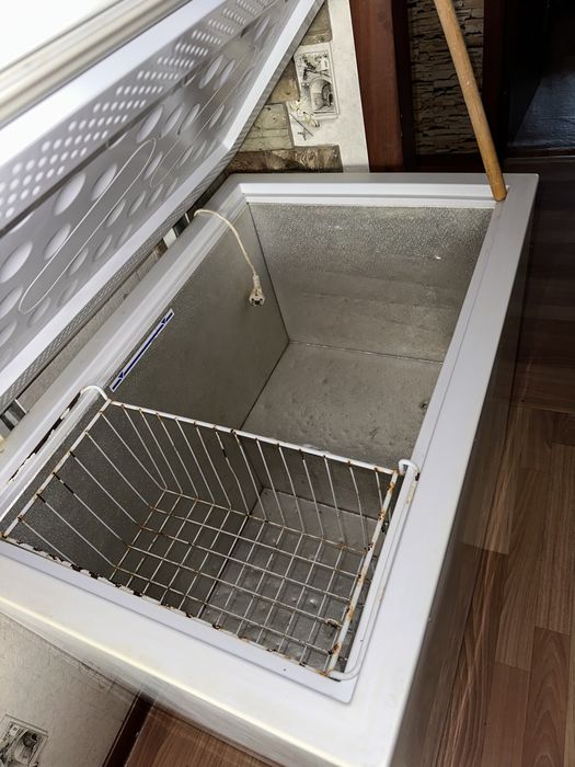 Продам морозильную камеру