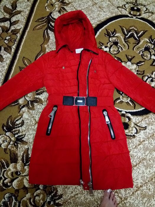 Продам пуховик зимний, теплый.