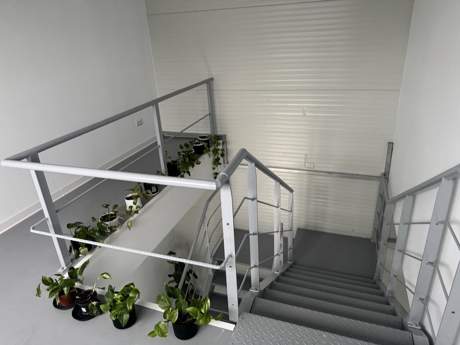 Spatiu depozitare/ hala cu birouri