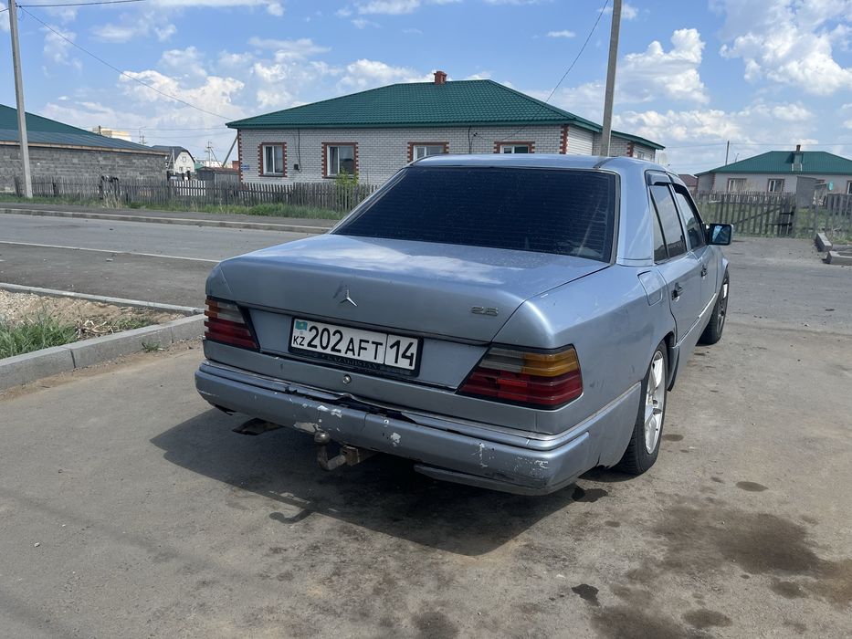 Продам мерс 124 2.8