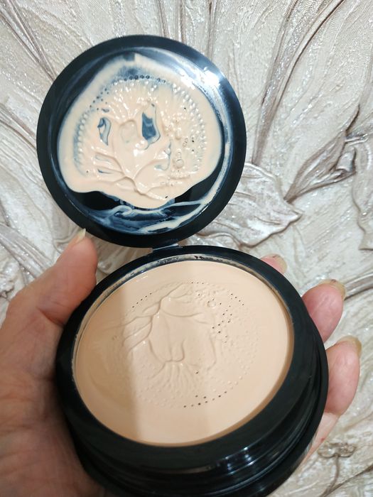 Кушон "Tuz". Тон: натуральный  беж. Новый.