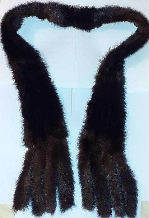 Guler din blana de nurca/nutrie