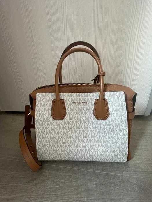 Geanta nouă Michael Kors Mercer, piele naturala, 31x23x12 cm, Bej/Maro