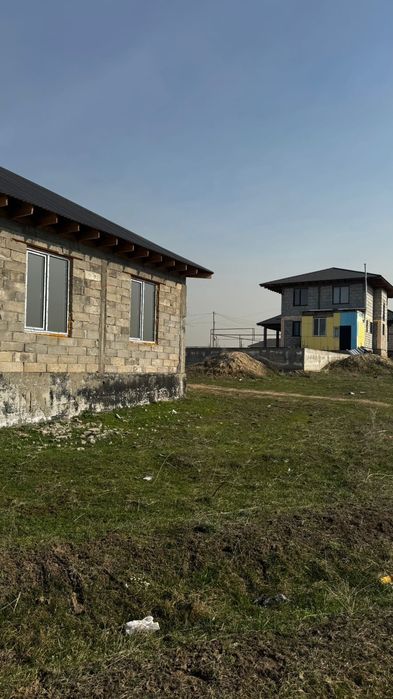 Продаю 2 участка земли