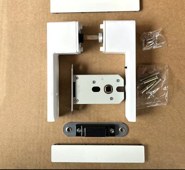 Дверной ручка с замком