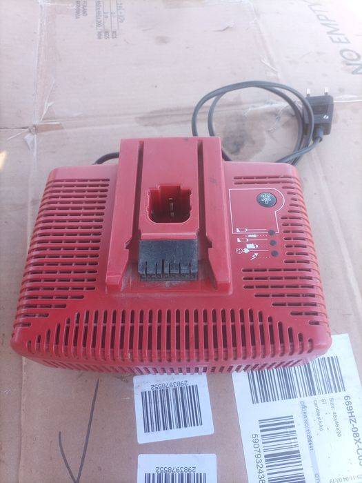 Vând încărcător hilti  4,8-36v, siguranțe, mașină polișat