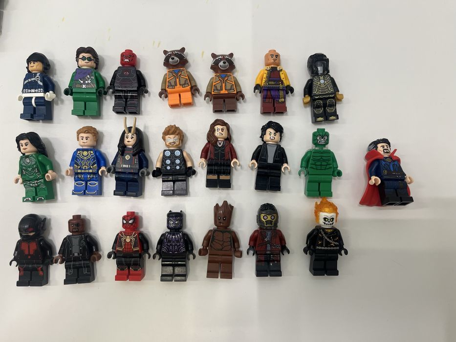 Продаю лего марвел