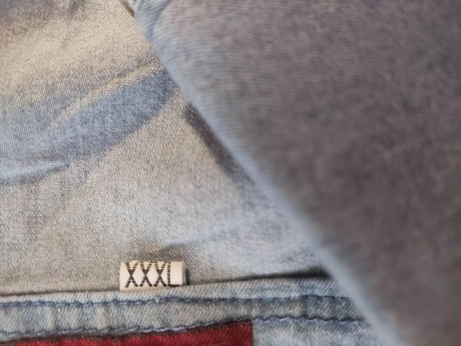 Две дамски дънкови ризи