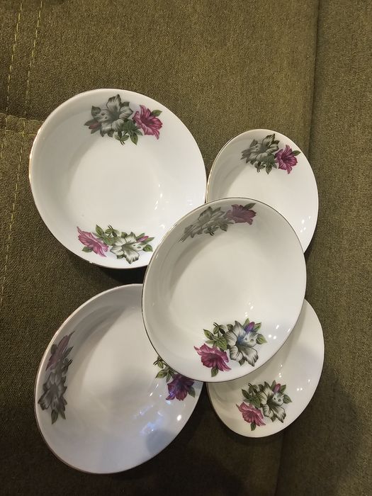 Vând set 5 boluri porțelan China