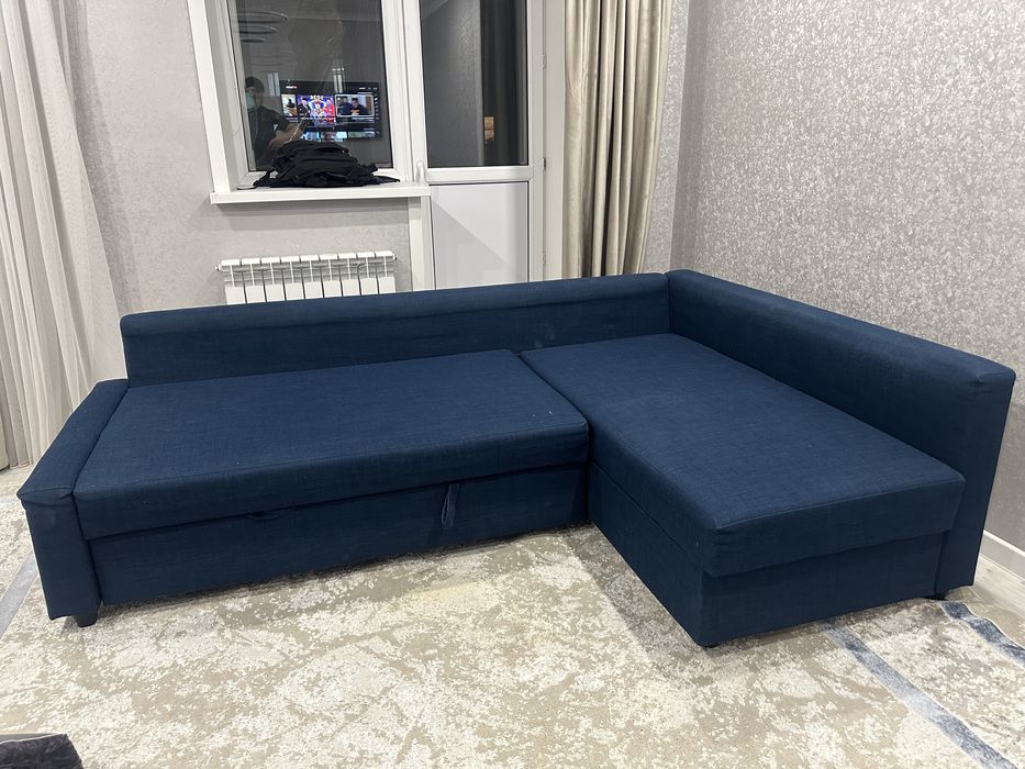 Продам диван двухместный