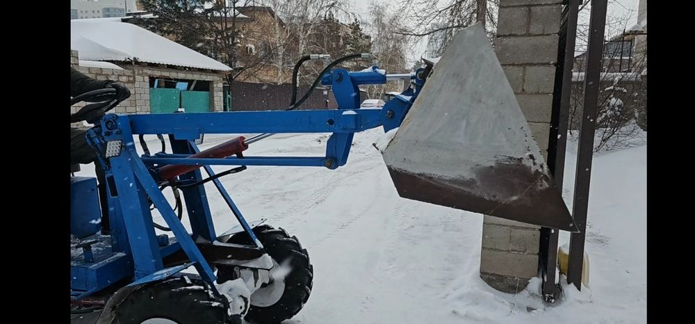 Мини погрузчик полный привод