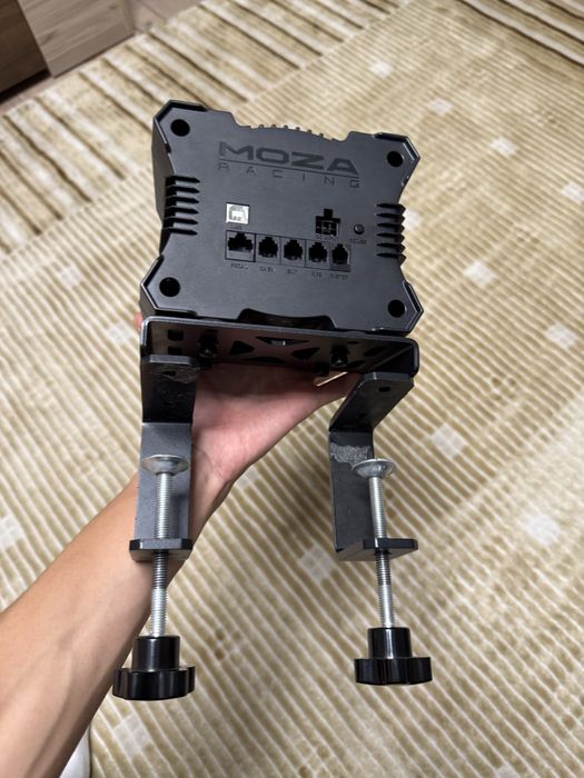 Игровой руль Moza r5