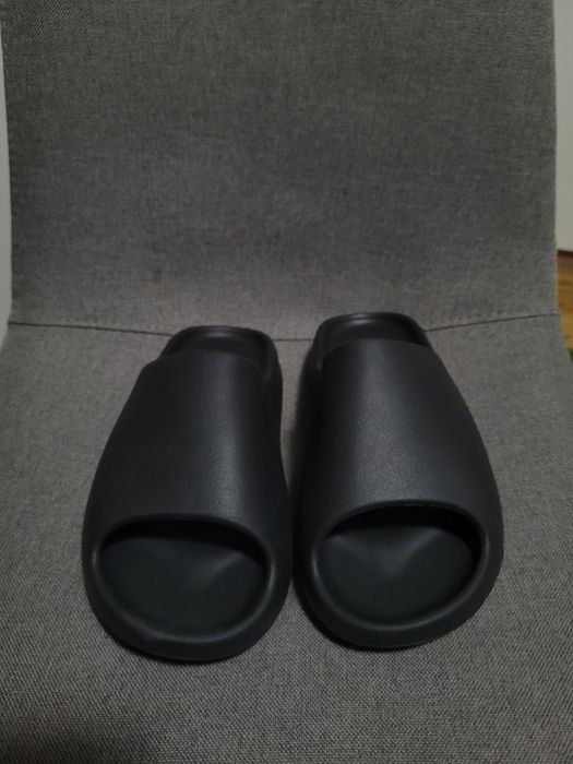 Papuci Yeezy marimea 41