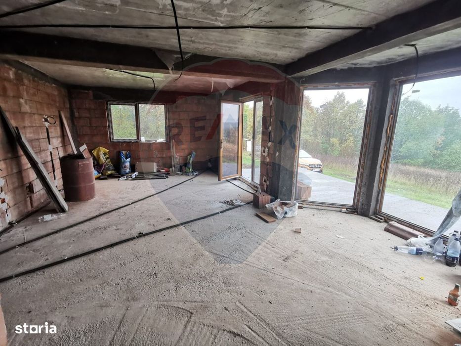 Casa noua de vanzare cu 6.400 mp teren in Copalnic Manastur