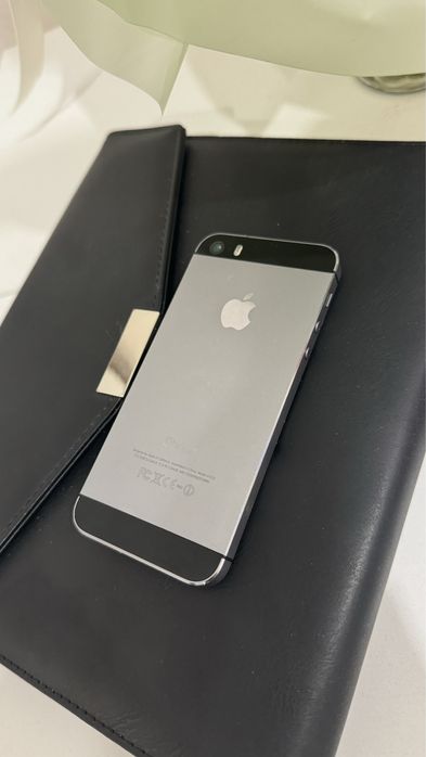 Продам iphone 5s