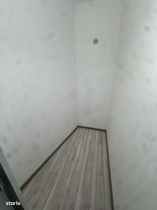 Casa renovata 2 camere + living , zona Piata Mica