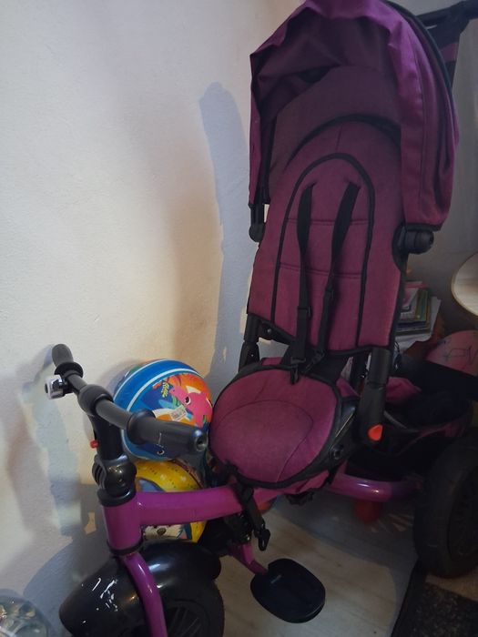 Vând bicicleta.  Folosita foarte puțin