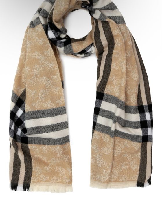 Теплый палантин с красивым рисунком, Германия