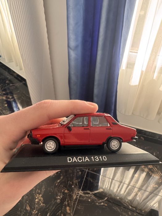 Macheta Dacia 1310 1:43 Desigilat DeAgostini