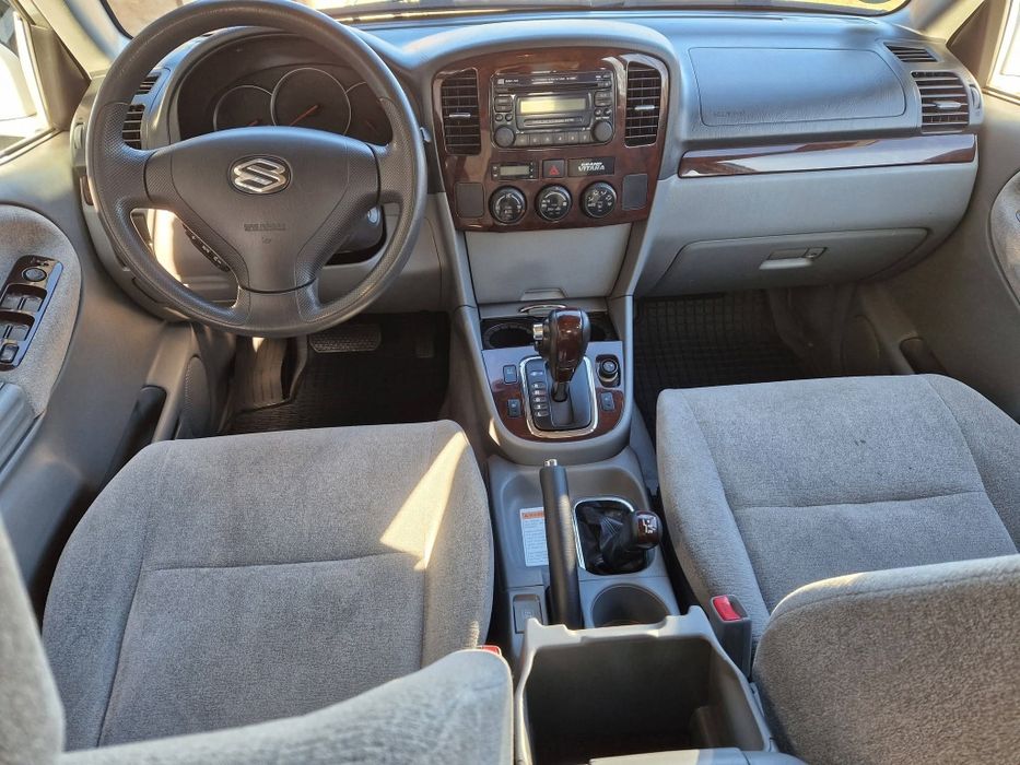 Suzuki grand vitara xl7