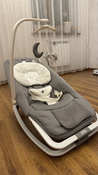 Шезлонг Joie, б/у