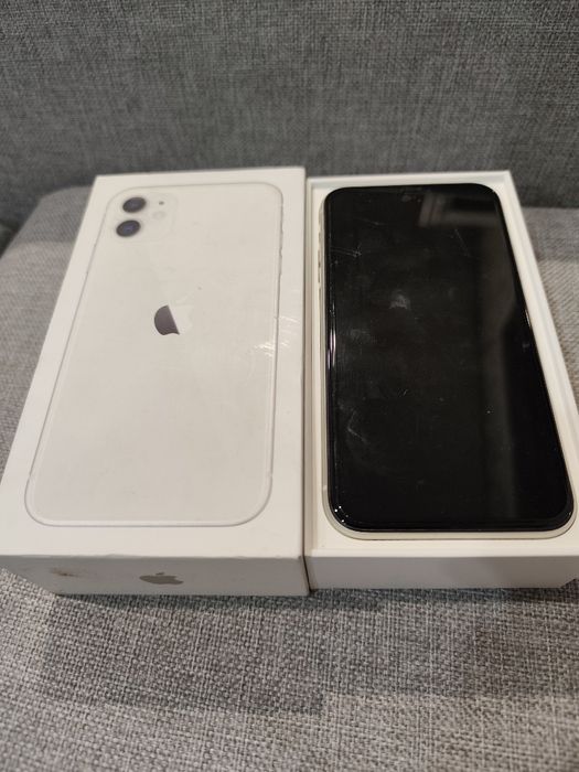 Продам iphone 11 128