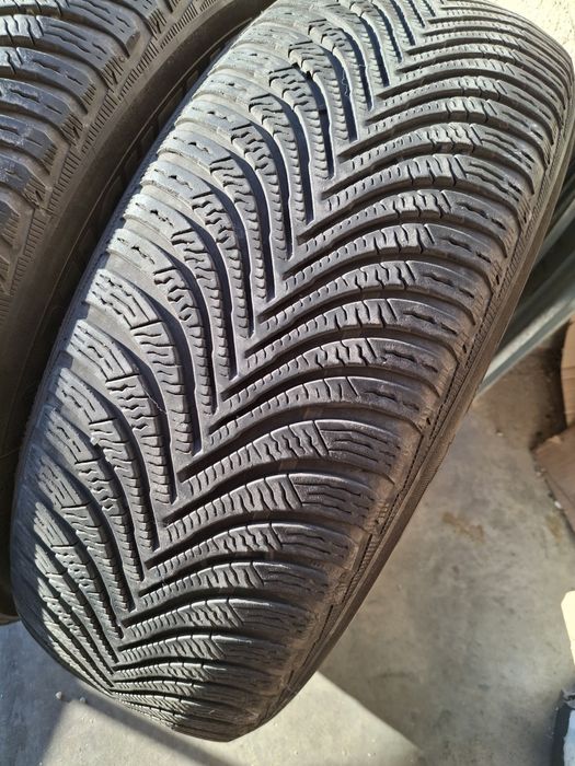 2 Anvelope de iarnă 215 65 r17 Michelin