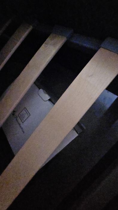 Кровать двухспальная.