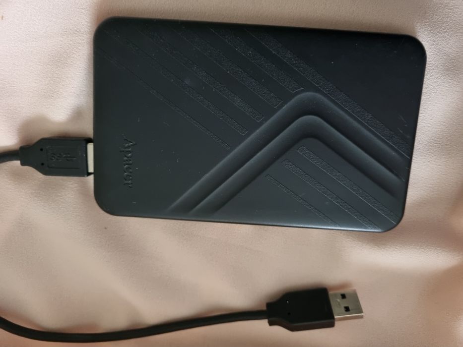 Внешний диск.почти новый