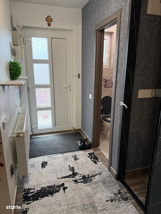 Casa tip duplex la intrare in Ipotesti