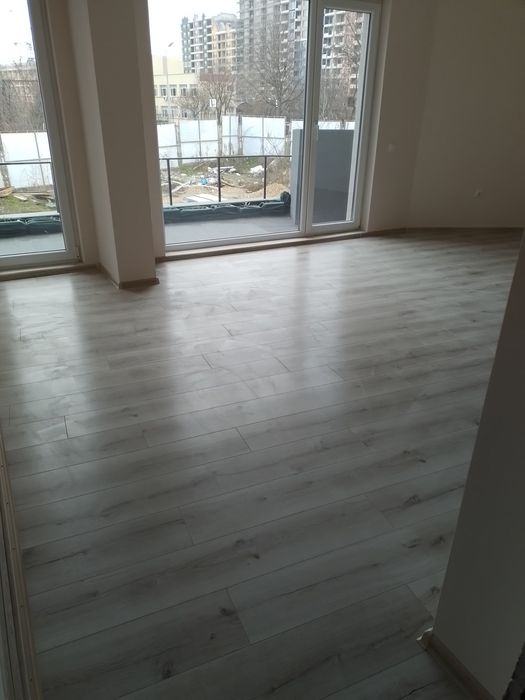 Монтаж на Ламинат