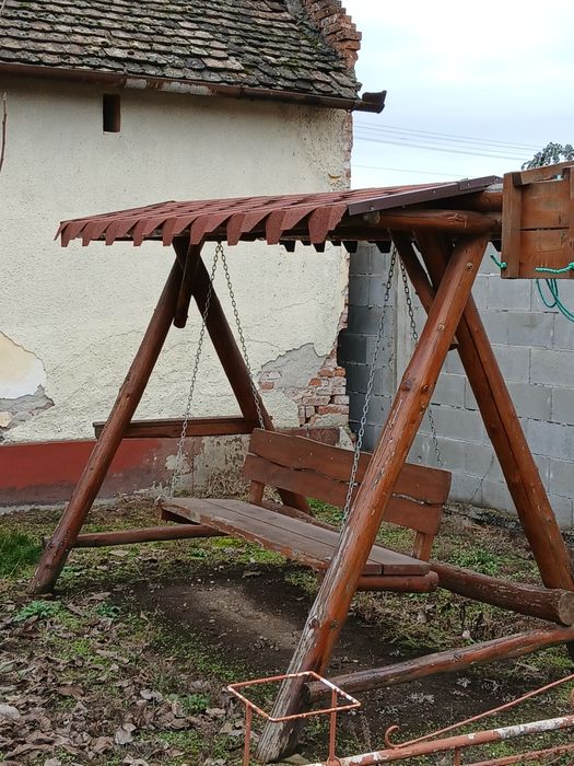Balansoar și hintă grădină.