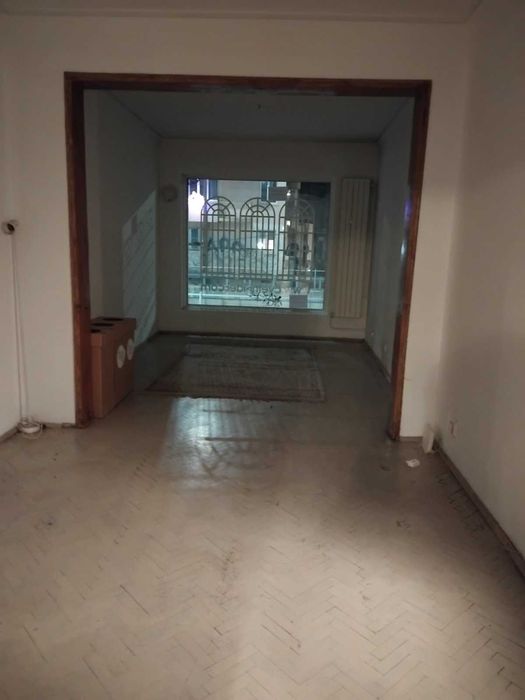 Дава се под наем Тристаен апартамент в София, Център - 87 кв.м за 598.23 € - Снимка #1