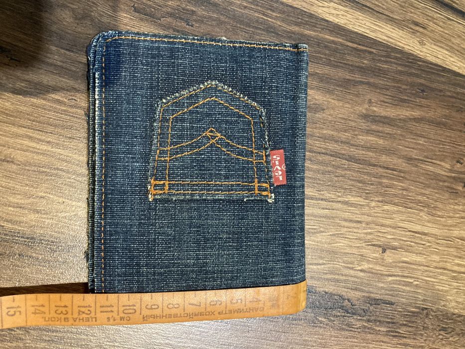 дънков портфейл Levis