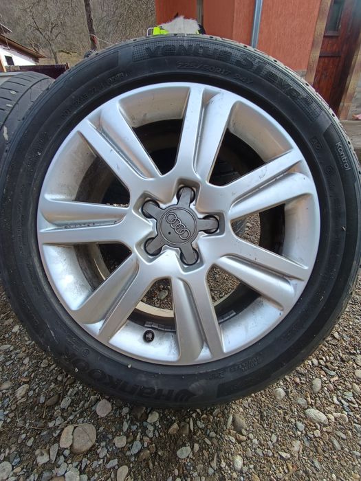 Vând jante ET45 cu cauciucuri bune