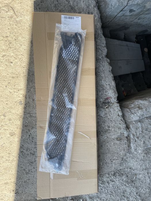 Решетка предна AMG броня Mercedes C class W204