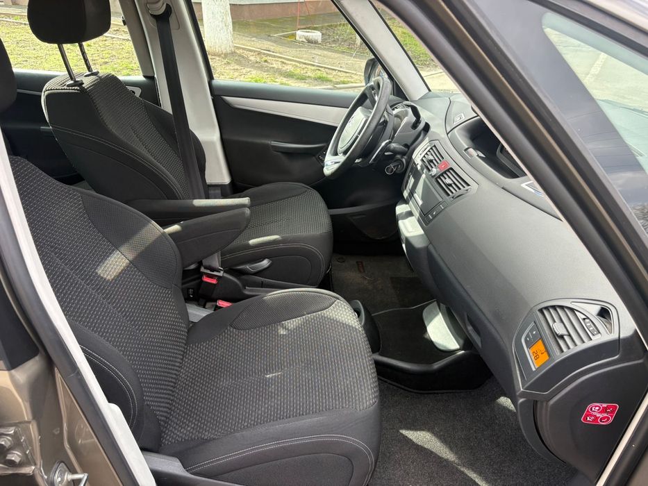 Perfect functional Citroen c4 Picasso  2011 1.6benzina Automat