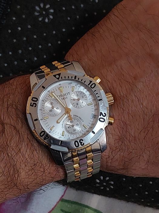 Продам аригинал швецарский чыси тиссот