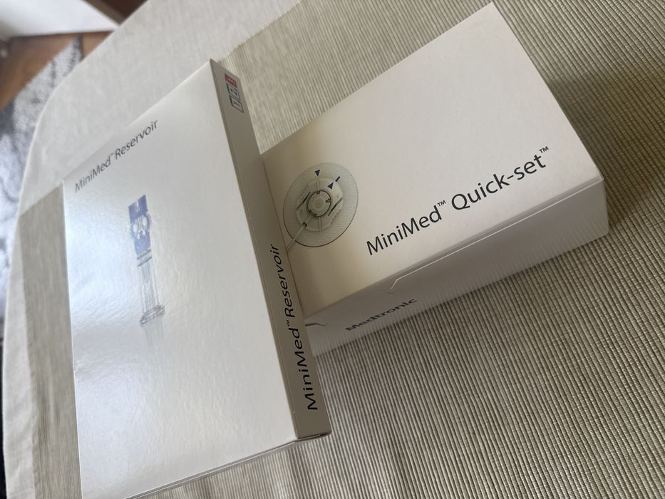 Сетове и резервоари Medtronic