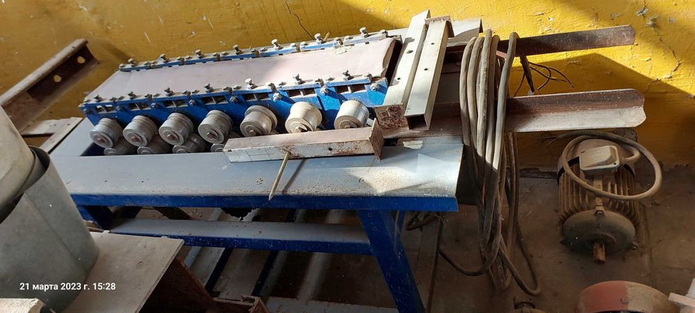 Профнастил станок сотилади.              Продаётся профнастиль станок.