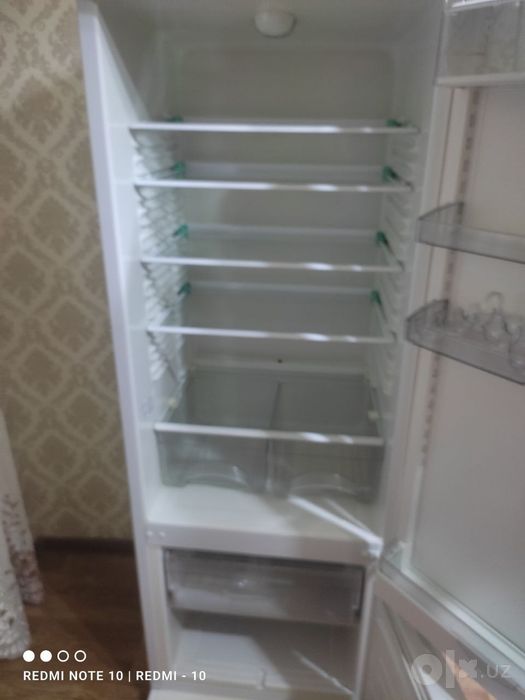 Холодильник Atlant б/у, в хорошем состоянии, есть дефект