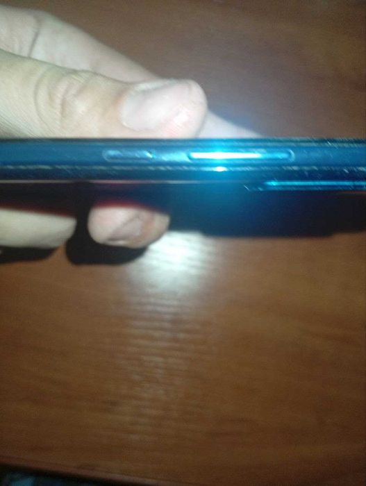 Huawei P30 Lite 128GB — работает, есть трещина и нагрев