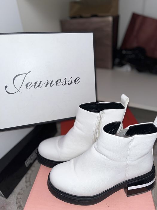 Продам зимний обувь Jeunesse