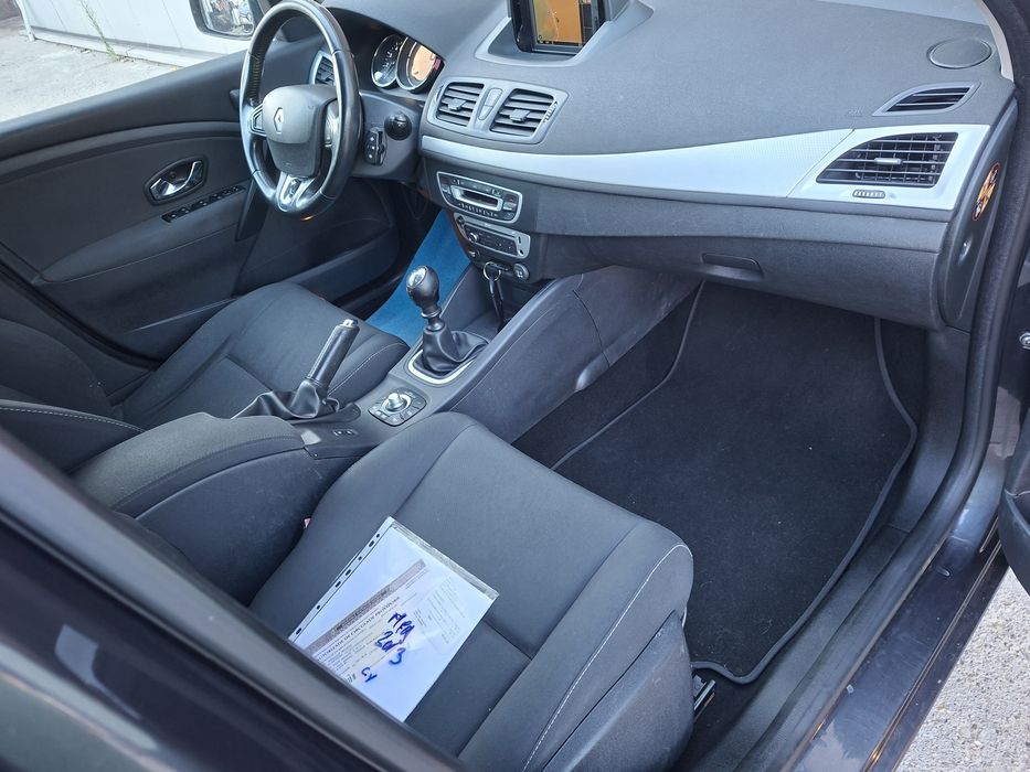 Renault Megane 3-an 2013-1.5 Dci110-6+1 trepte-navi-euro 5-parc auto-rate Tbi-nr rosii