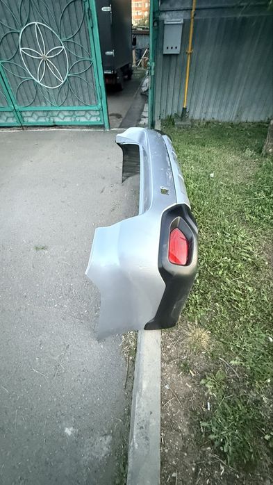 Продам бампер на Subaru